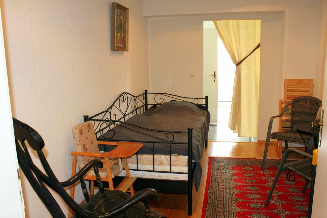 Ferienwohnung "Zur Alten Schule" Neuburxdorf Eksteriør billede